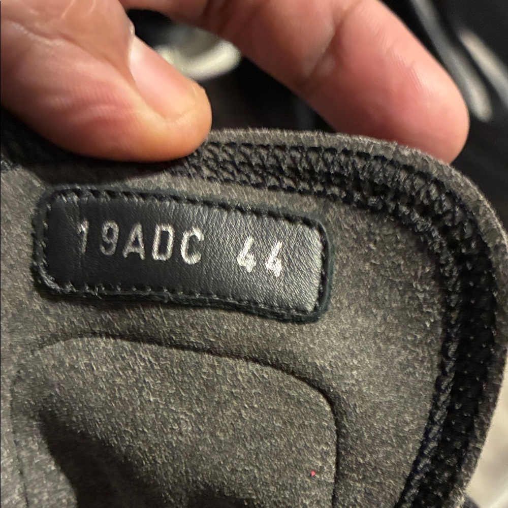 Dior Men's Gray and Black Logo Sneakers - Picture 7 of 7